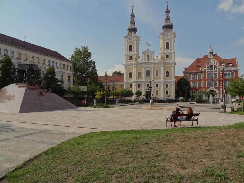 Dia Apartman Miskolc Esterno foto