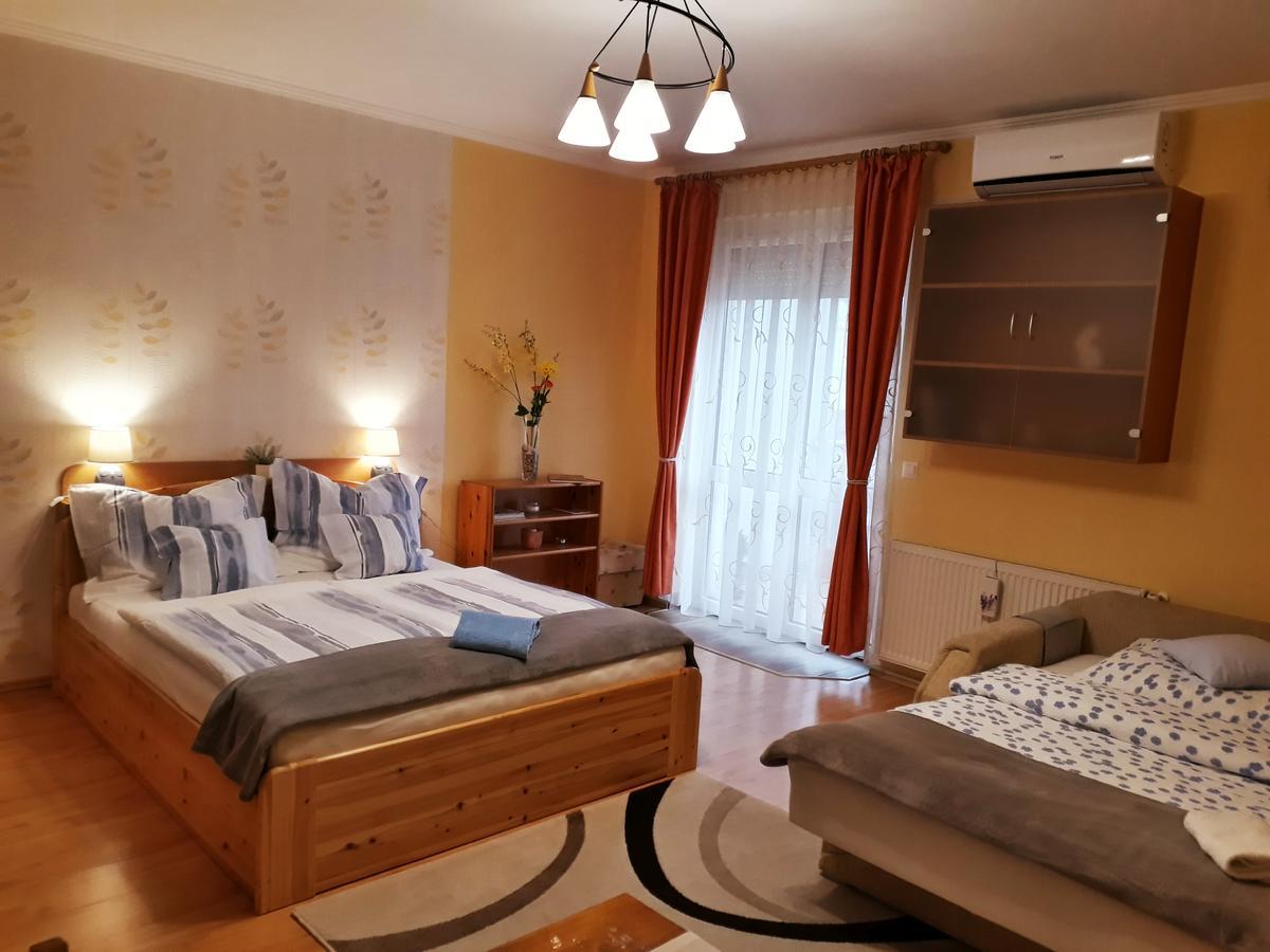 Dia Apartman Miskolc Esterno foto
